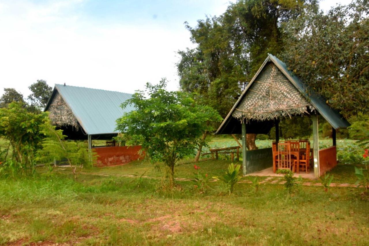 Meegahapokuna Resort Anuradhapura Exterior photo