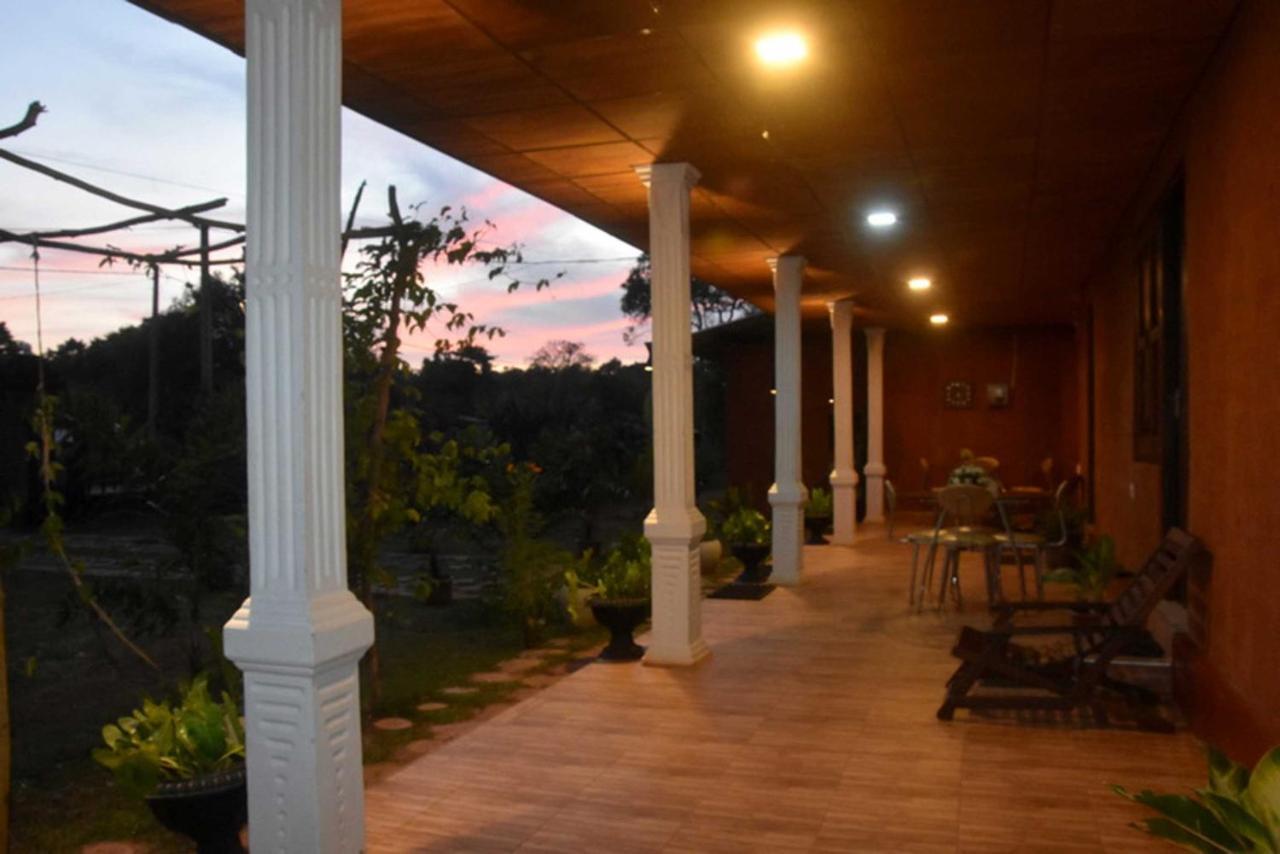 Meegahapokuna Resort Anuradhapura Exterior photo